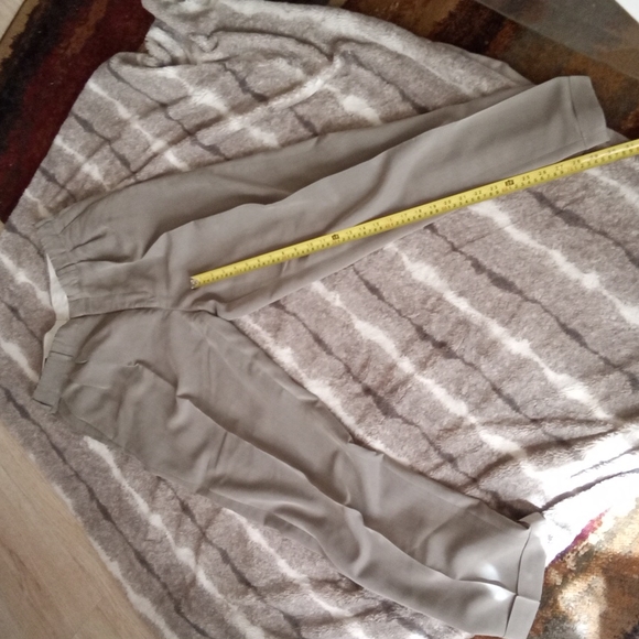 Men's  dress slacks - Picture 4 of 5